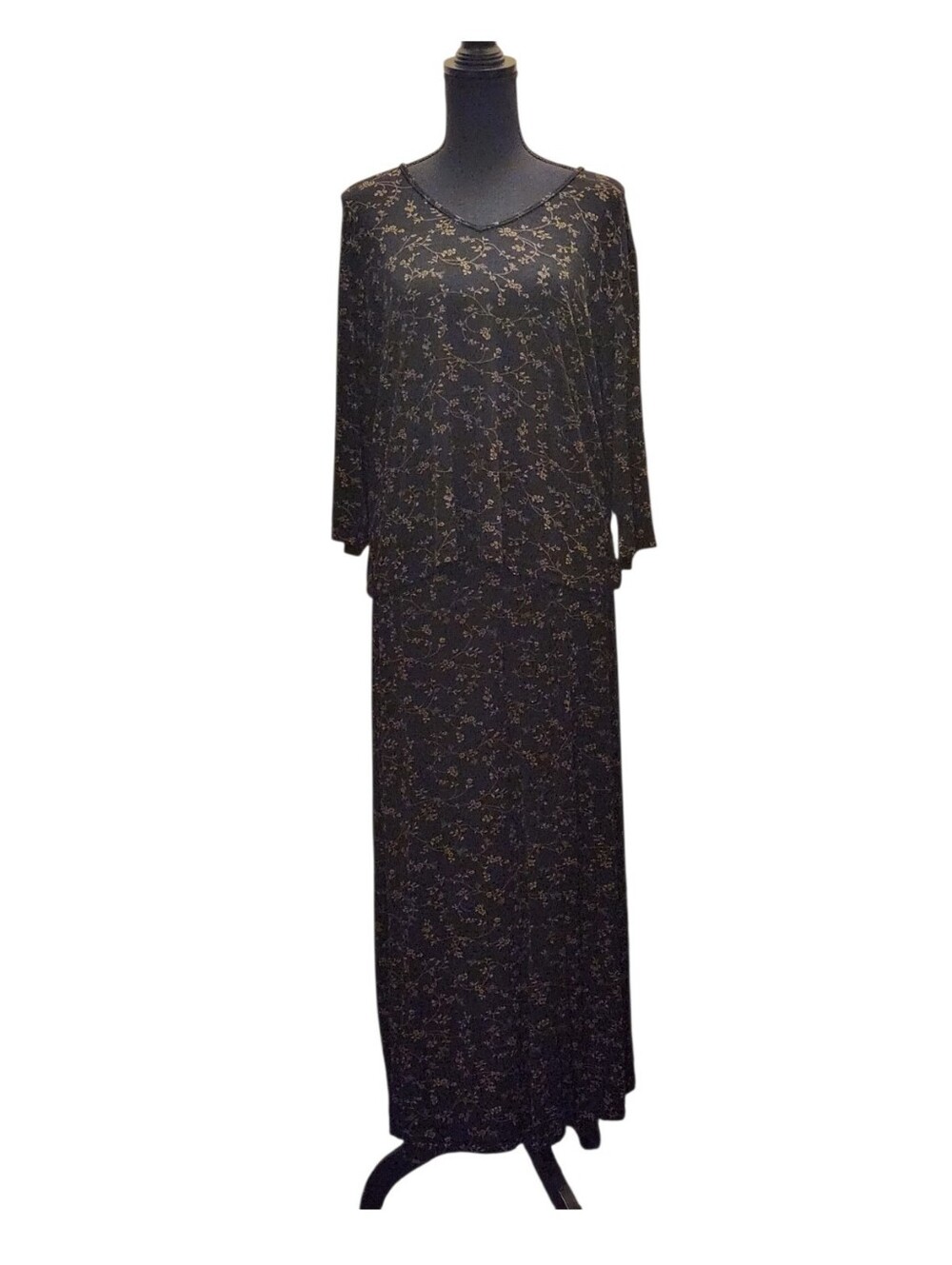 JM Collection 2 Piece Skirt And Long Sleeve Top